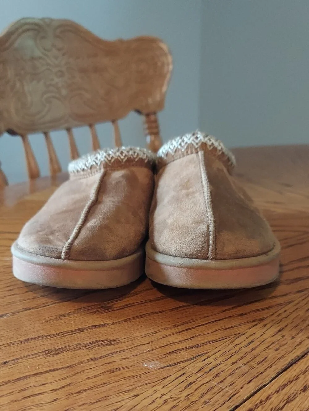 Aspen Cozy Slip-On Suede Mules / Slippers in Carmel Brown